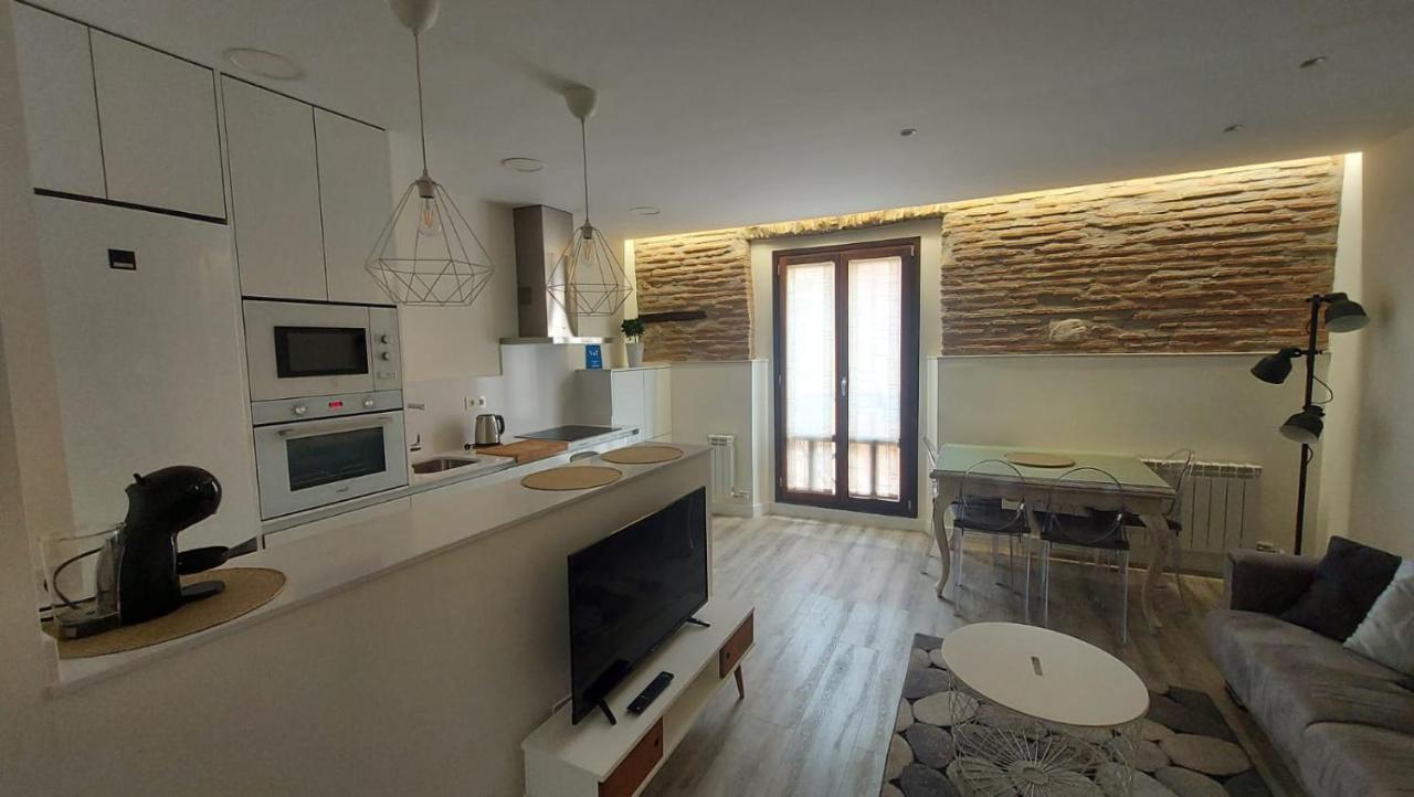 El Rincon De Valeria By Unique Rooms Burgos Luaran gambar